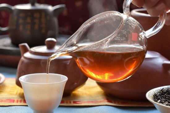 老茶浸蜜有什么功效，茶葉浸蜂蜜治咳嗽