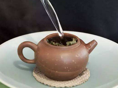 鐵觀音的泡法，水溫100°C最佳第一泡不能喝