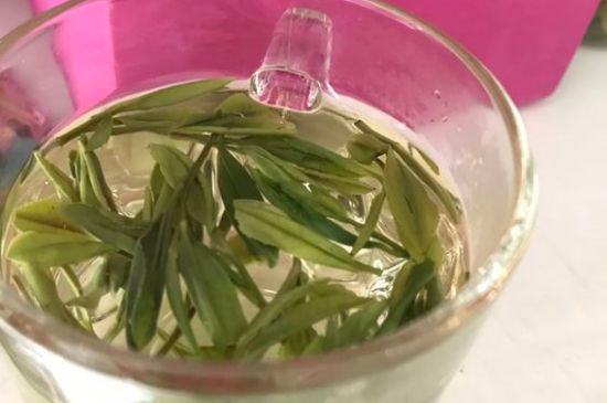 正常下一斤茶葉能喝多久，一個(gè)人一般一個(gè)月喝多少茶葉