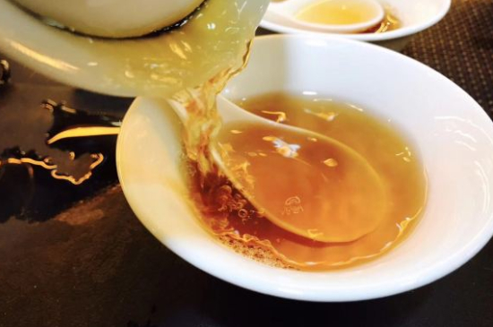 肉桂可以用紫砂壺沖泡嗎，紫砂壺能泡武夷巖茶肉桂用嗎？