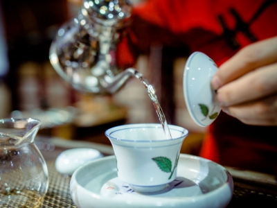 千萬別做兼職茶藝師，女人學茶藝好嗎？