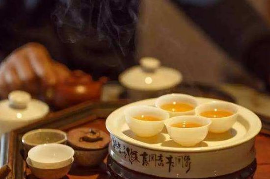 茶的三個(gè)禮儀，茶的禮儀小知識(shí)