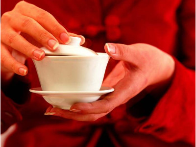 鐵觀音的泡法，水溫100°C最佳第一泡不能喝