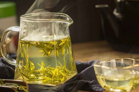 蜂蜜泡茶葉的副作用，蜂蜜泡茶葉有什么禁忌