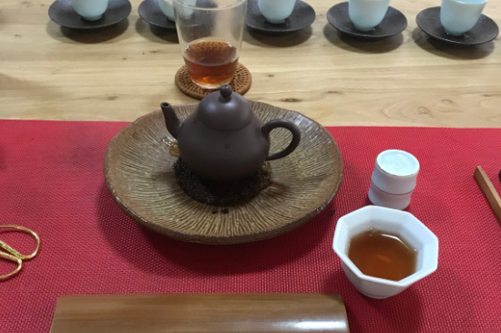 肉桂可以用紫砂壺沖泡嗎，紫砂壺能泡武夷巖茶肉桂用嗎？