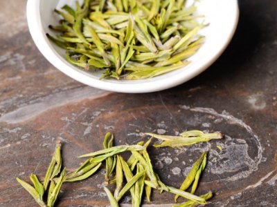 白茶品質(zhì)如何區(qū)分，白茶的優(yōu)劣質(zhì)量辨別方法