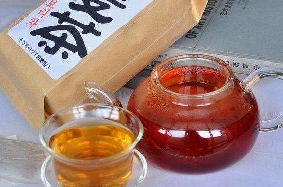 飯店喝的聞起很香的茶，餐館里的蕎麥茶還是大麥茶？