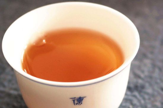 老茶和新茶哪個(gè)好，老茶好喝還是新茶好喝