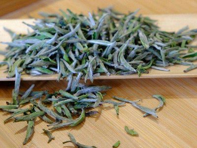 白毫銀針放幾年最好，白毫銀針什么年份最好？