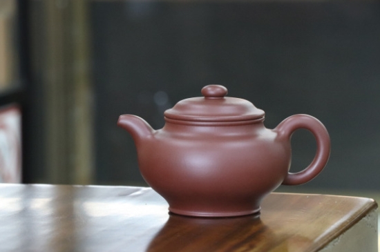 剛買的紫砂壺要怎么開(kāi)壺養(yǎng)壺，<a href=http://www.laithaiofkirkland.com/chaju/zisha/ target=_blank class=infotextkey>紫砂壺開(kāi)壺</a>與養(yǎng)壺的方式方法