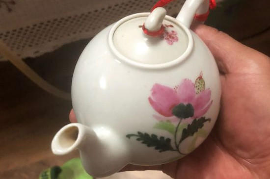 瓷壺適合泡什么茶，瓷器茶具喝什么茶好