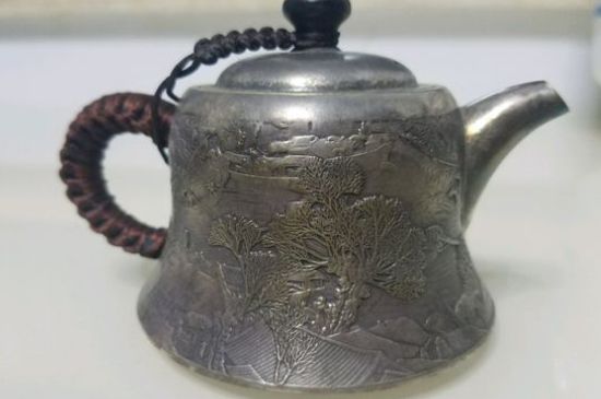 銀壺泡茶后為什么會變黑，銀壺內(nèi)膽發(fā)黑怎么辦