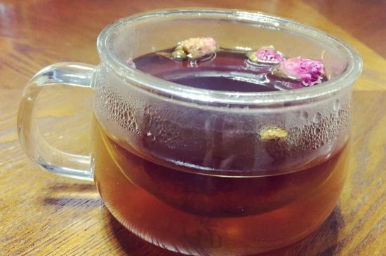 喝玫瑰花茶能祛斑嗎，玫瑰花茶有祛斑的功效嗎？