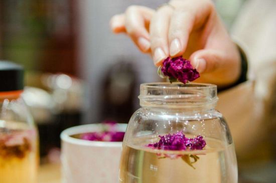 好玫瑰花茶多少錢一斤啊，玫瑰花茶價格多少錢合理？