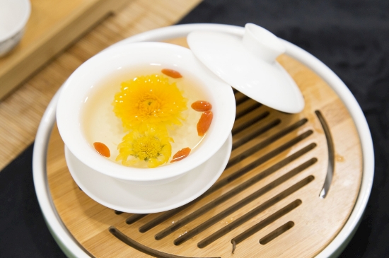 菊花茶天天喝行嗎，每天喝菊花泡茶喝好嗎？