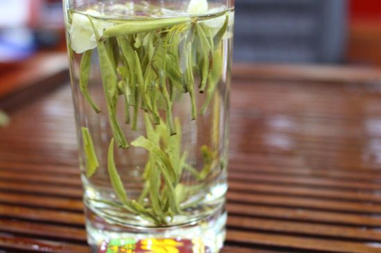 茉莉銀針屬于什么茶，茉莉銀針適合什么人喝？