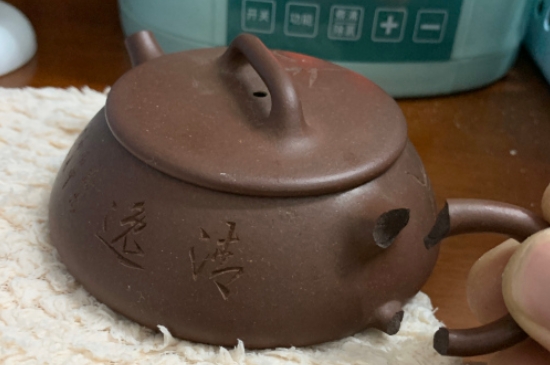 新買的紫砂壺為什么會裂，真的紫砂壺是不是很容易開裂？