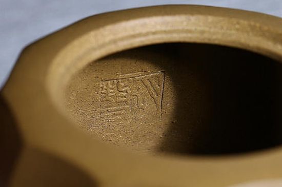 紫砂壺密密麻麻黑點(diǎn)，布滿了很多小黑點(diǎn)的紫砂好嗎