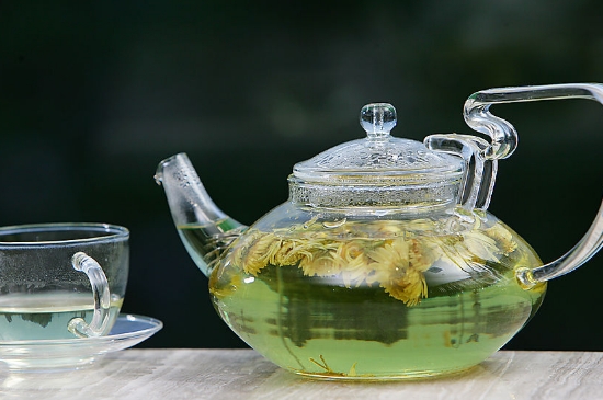 菊花茶天天喝行嗎，每天喝菊花泡茶喝好嗎？