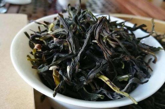 鴨屎香單叢雪片茶的特點(diǎn)，鳳凰雪片茶有什么特點(diǎn)？