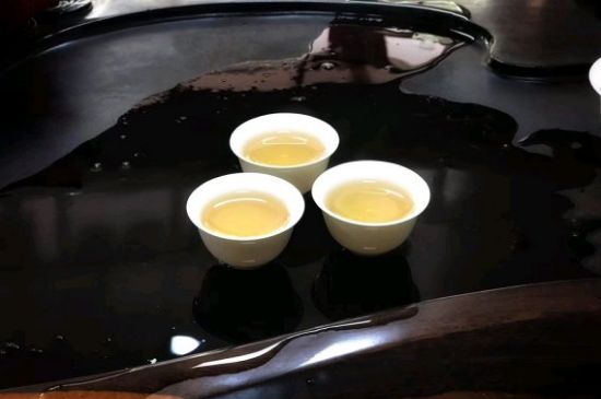 蜜蘭香好還是鴨屎香好，鳳凰單叢茶蜜蘭香和鴨屎香特點(diǎn)有哪些？