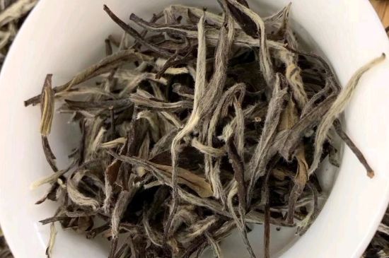 三年白茶賽砒霜，這是真的嗎？