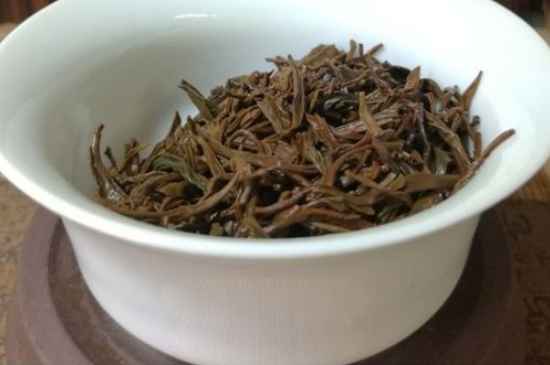 正山小種適合女人喝嗎，女人經(jīng)常喝正山小種茶好嗎