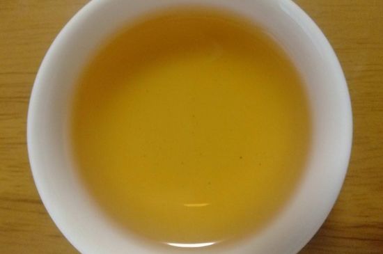 肉桂茶和大紅袍哪個(gè)貴，武夷山肉桂與大紅袍的價(jià)格比較