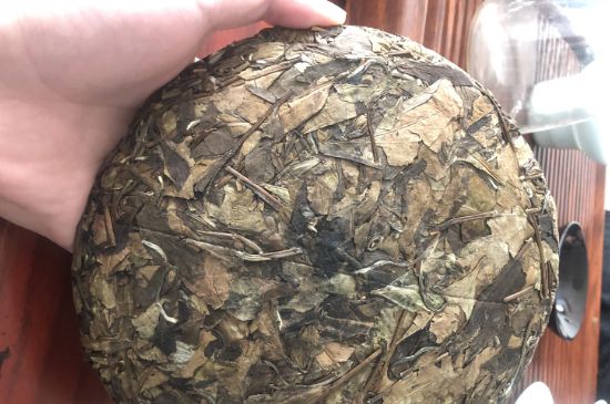 7年壽眉和2年白牡丹哪個好，老白茶壽眉與白牡丹的口感區(qū)別