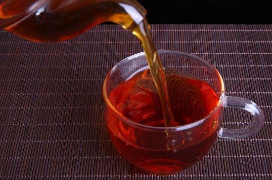 紅茶會加重濕氣嗎，喝什么茶能去除體內(nèi)濕氣