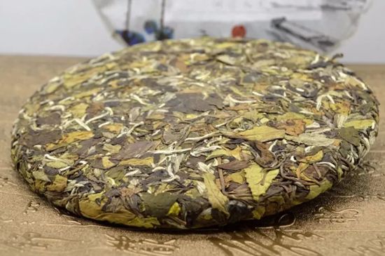 怎么撬老白茶茶餅不容易碎，福鼎白茶如何撬茶方法