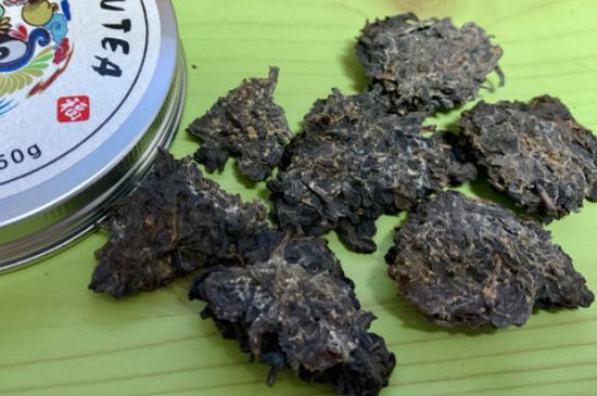怎么知道涇渭茯茶是否變質(zhì)，茯磚茶金花和發(fā)霉的區(qū)別
