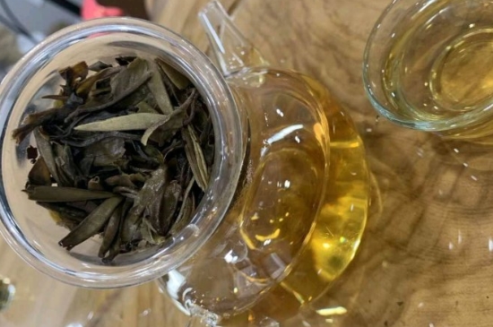 白茶三年為藥七年為寶的原理，為什么說(shuō)一年茶三年藥七年寶？