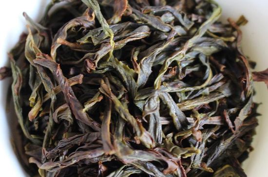 蜜蘭香和鴨屎香區(qū)別，鳳凰單樅鴨屎香vs蜜蘭香圖片對(duì)比