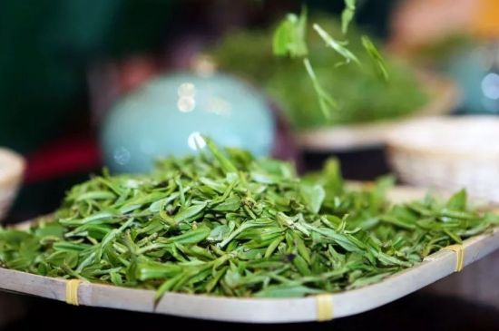 單樅茶什么季節(jié)最好喝，鳳凰單叢茶春茶好還是秋茶好？