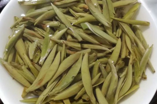 白毫銀針年份久的有什么香，陳年白毫銀針的香氣