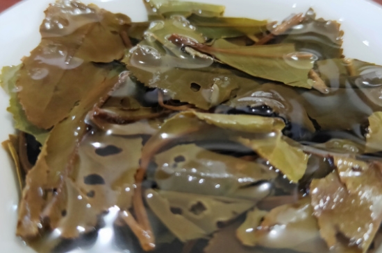 白茶三年為藥七年為寶的原理，為什么說(shuō)一年茶三年藥七年寶？