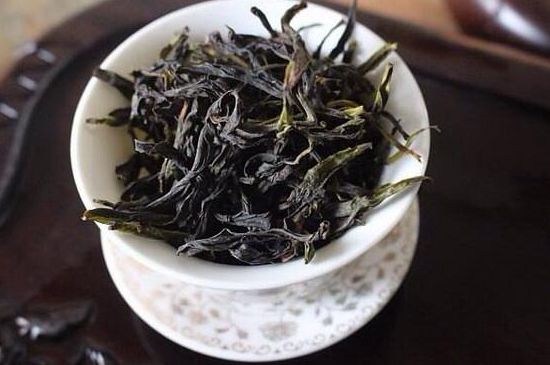 鴨屎香單叢雪片茶的特點(diǎn)，鳳凰雪片茶有什么特點(diǎn)？